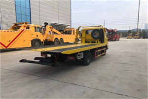 富宁非事故拖车