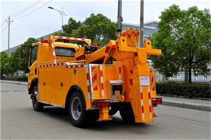 富宁高速路拖车费